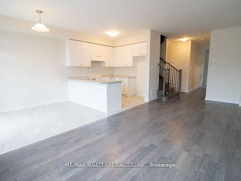 22 Keelson St — Photo 3