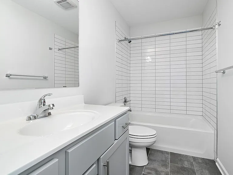 2109 Aldrich — Photo 14