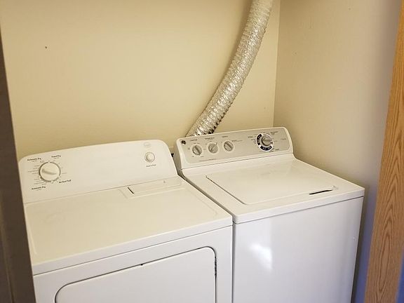 Washer/Dryer in Unit