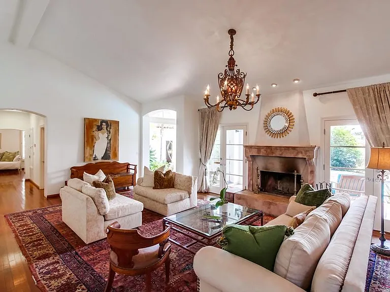 6352 Castejon Dr — Photo 29