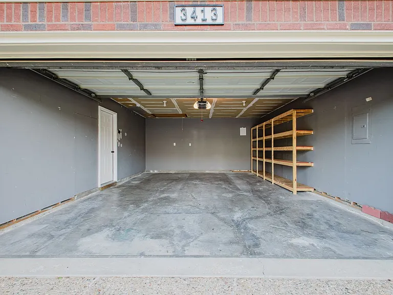 3413 Rainview Cir — Photo 45