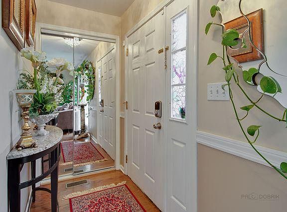 3rd image of 4107 N Melvina Ave