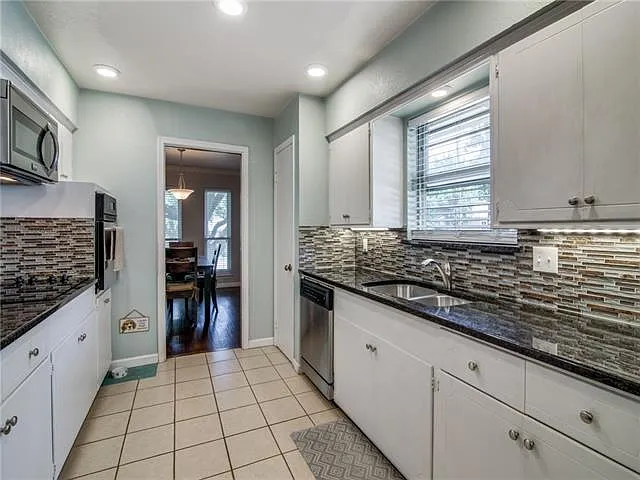 Wonderful Charmer Near Downtown Rockwall — Photo 4