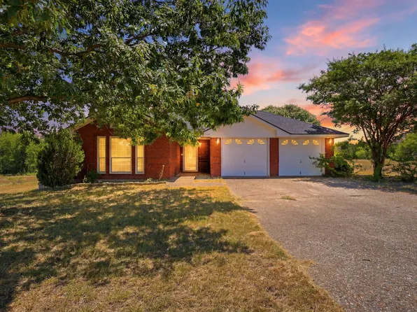 19007 White Bluff Dr, Whitney, TX 76692