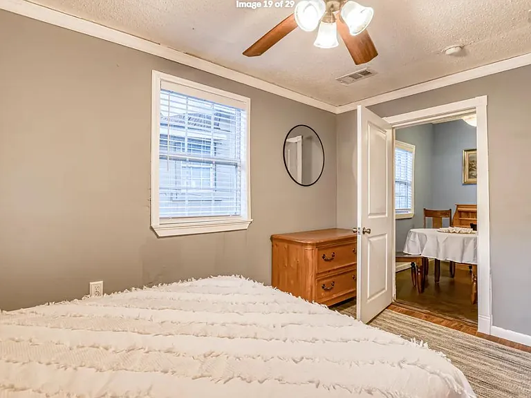 512 Nicoll St — Photo 18
