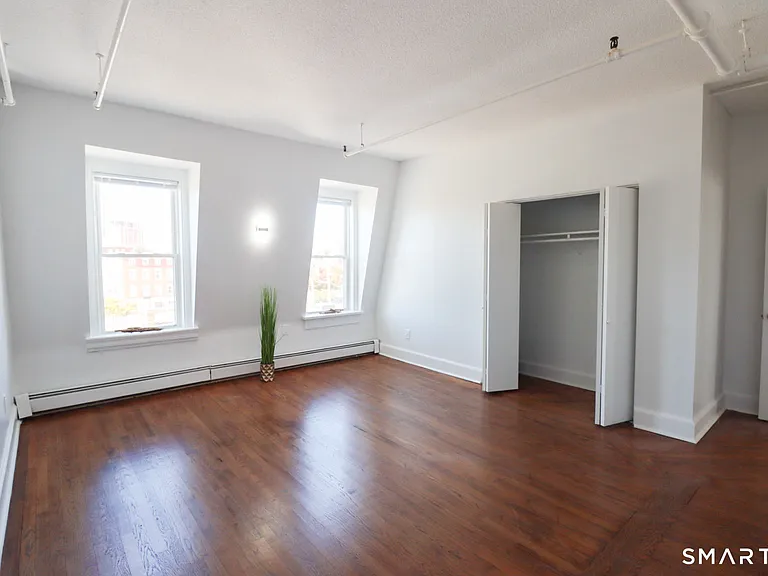 187 Bank St #302 — Photo 10