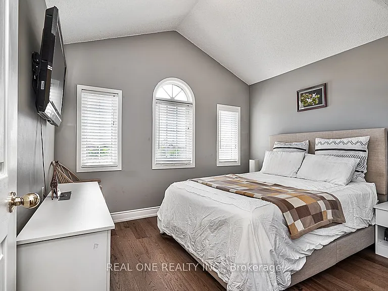 5881 Blue Spruce Ave — Photo 17