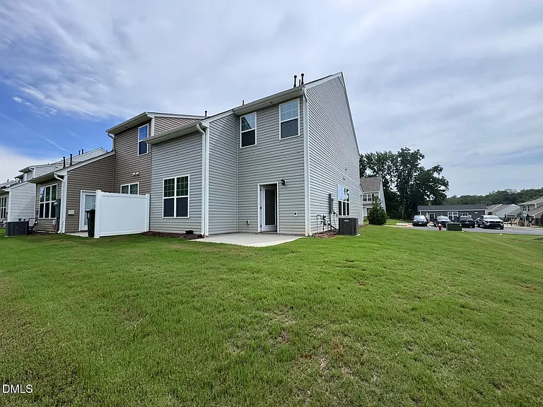 836 Pryor St — Photo 36