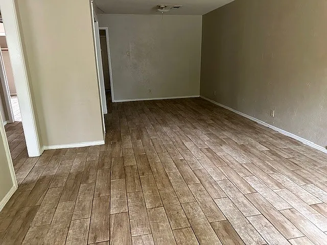 2 bed, $995 — Photo 2