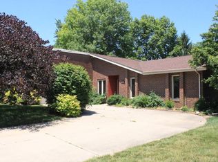 3537 Parkside Ct, Columbus, IN 47203