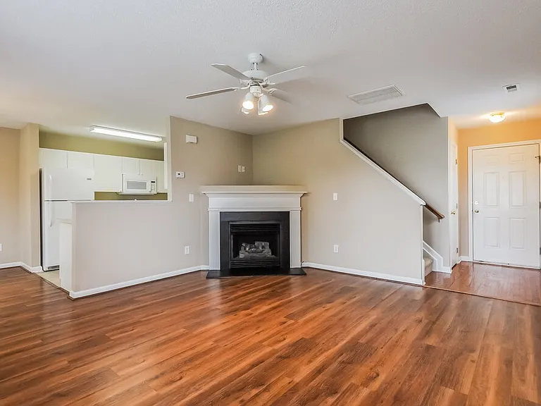 2232 Castle Pines Dr — Photo 3