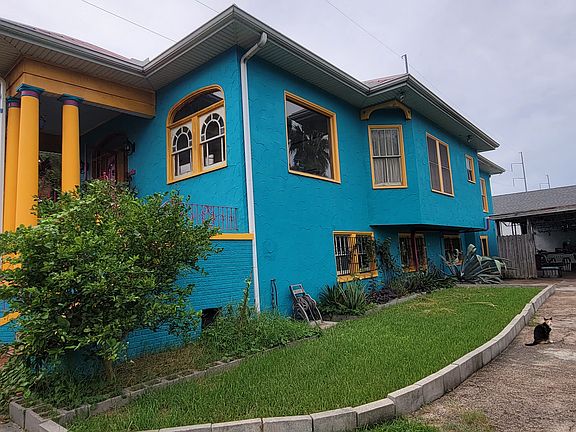 3rd image of 2703 N Prieur St #1