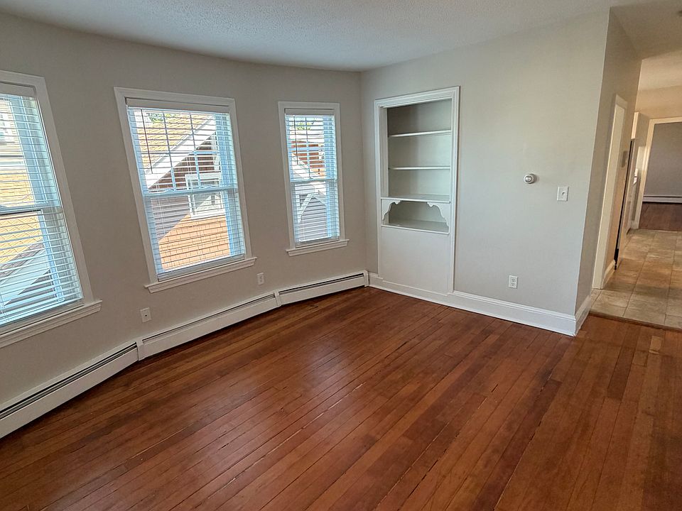 1st image of 87 Webster St #4