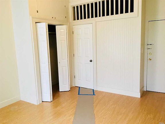 3rd image of 146 Manhattan Ave APT 1R