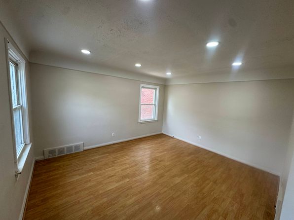 7717 W Parkway St, Detroit, MI 48239
