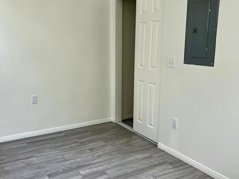 373 Laun St — Photo 34