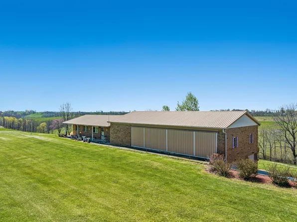 30 Pilots Dream Dr, Dry Ridge, KY 41035