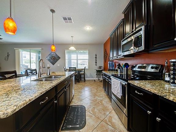 5th image of 3693 Tuckerton Dr
