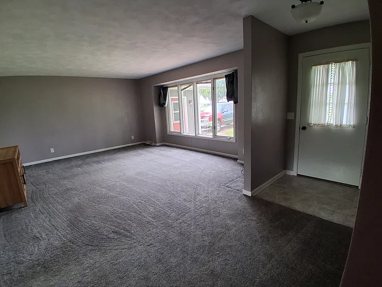 503 Mound St — Photo 2