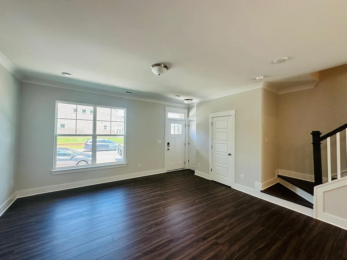 Building Photo - 5633 Stafford Rd #1