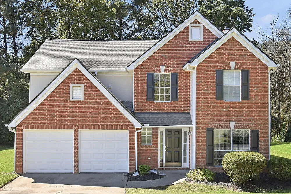 4 bed, 2.5 bath, 1937 sqft, $2,370 — Photo 1