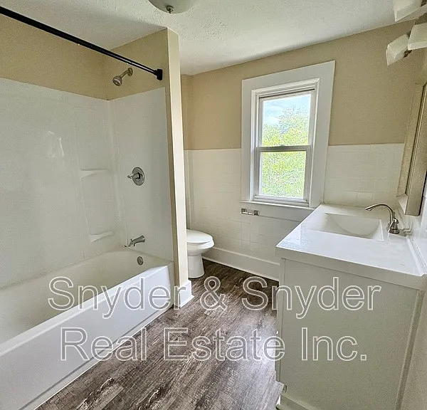 2307 & 2309 SW 22nd St SW — Photo 11