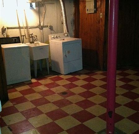 15718 Plainview D