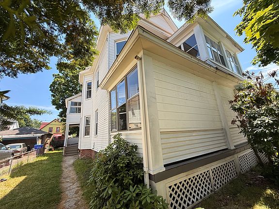 2nd image of 43 Wellington St