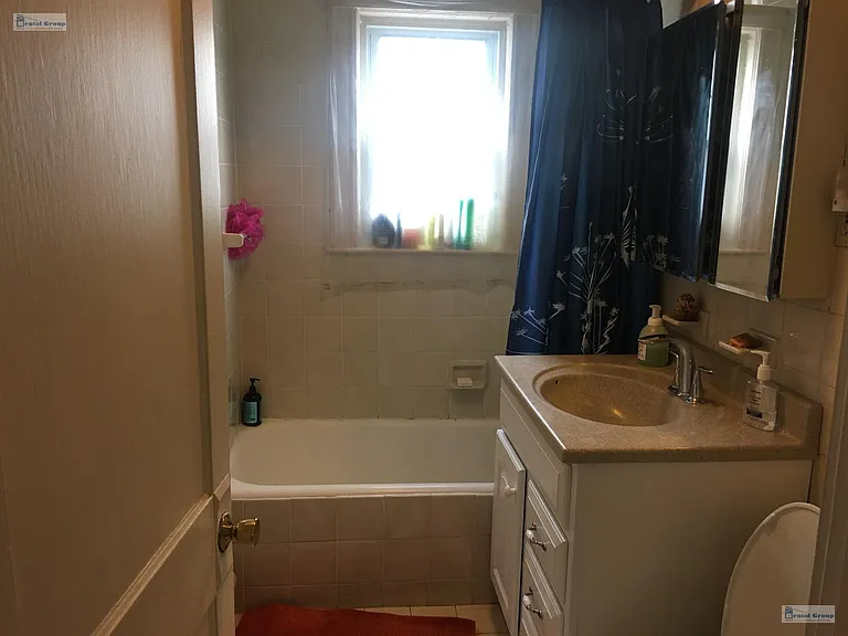 Lake St — Photo 15