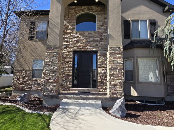 358 E Wayne Ct
