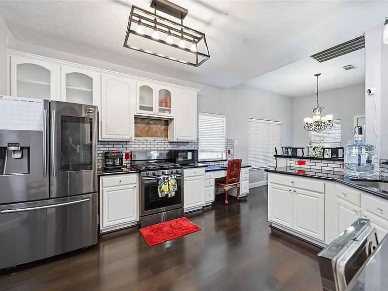 4718 Lonestone Cir — Photo 20