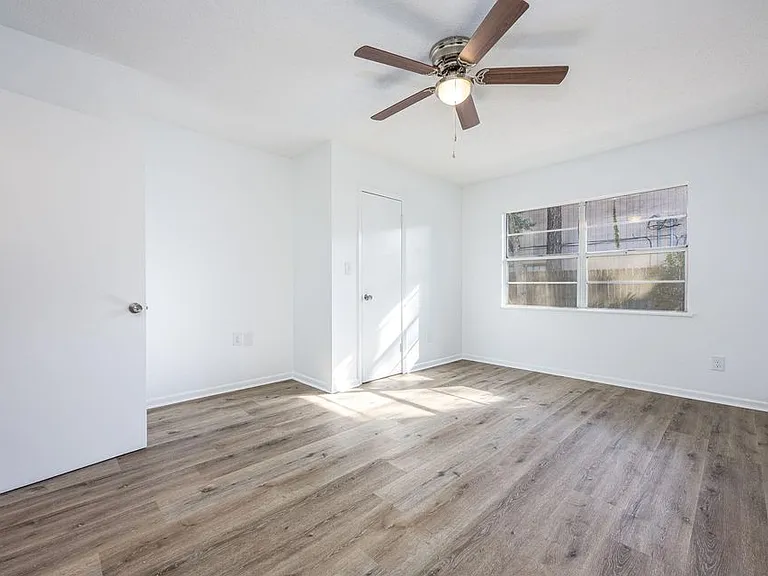 1013 Holton Ave #2 — Photo 16