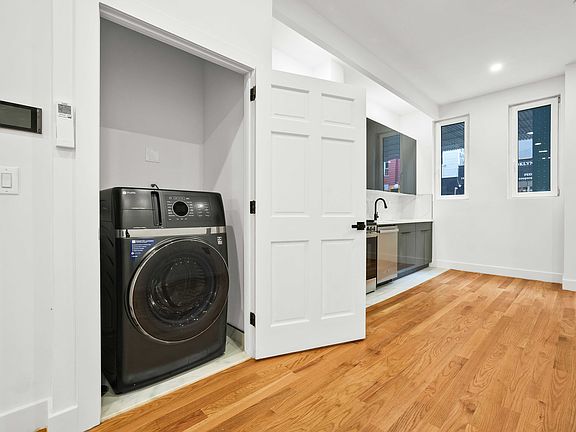5th image of 1497 Myrtle Ave #1A