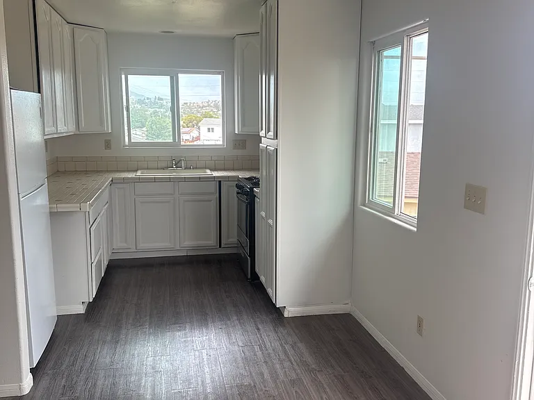460 Quail Ct — Photo 12