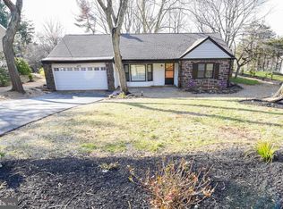 1572 Huntingdon Rd, Abington, PA 19001