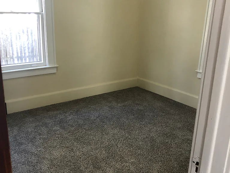 106 E Heman St #A — Photo 9