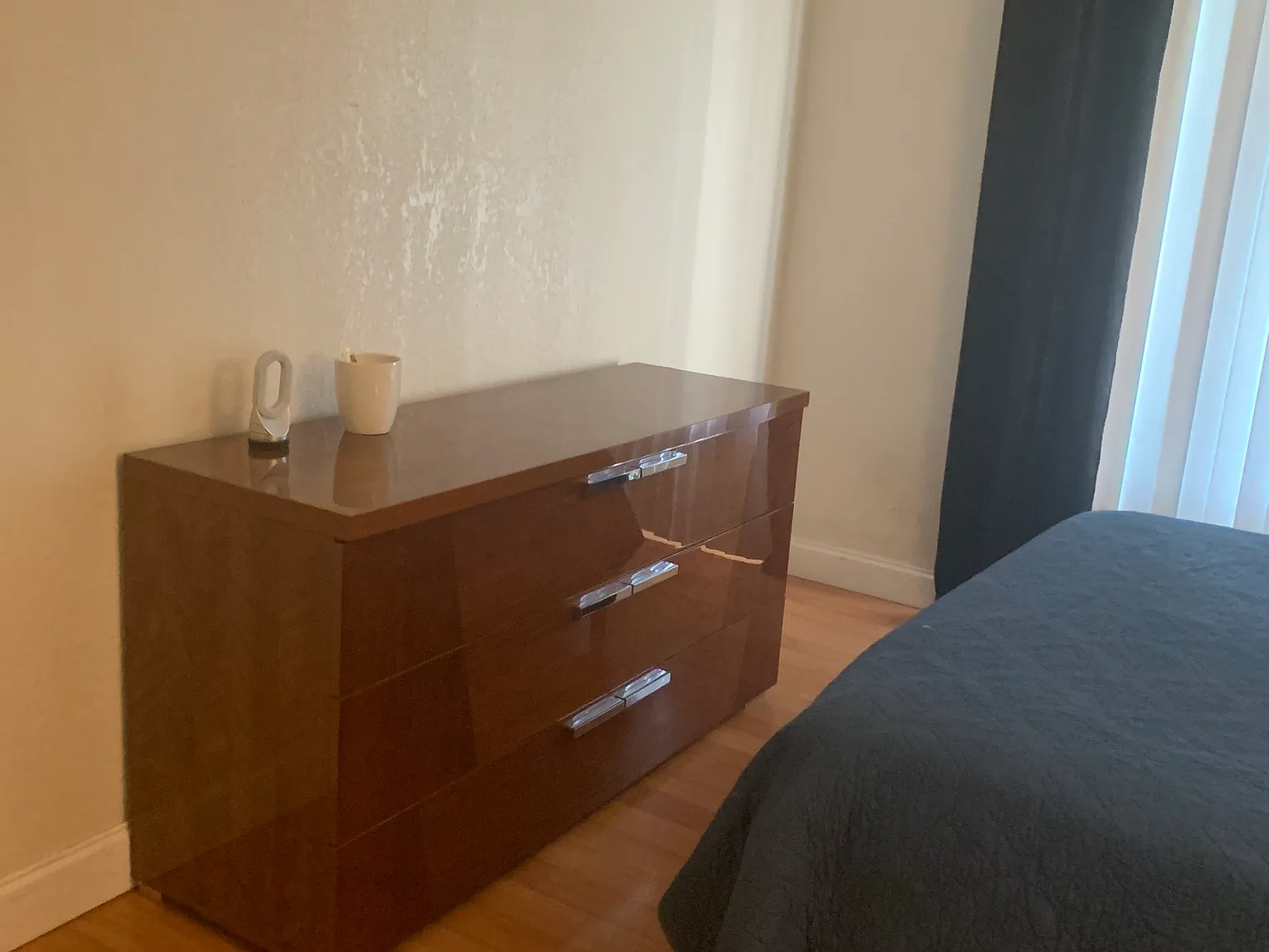 2 bed, 1200 sqft, $1,000 — Photo 2