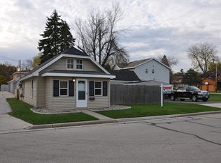 W165N9087 Hale Ave, Menomonee Falls, WI 53051