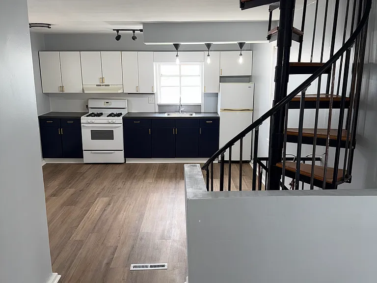 7163 Chandler Ave — Photo 4