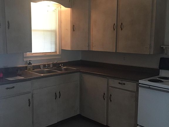 Kitchen with lots of cabinet space.