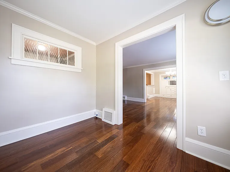 2654 Vincent Ave N — Photo 7