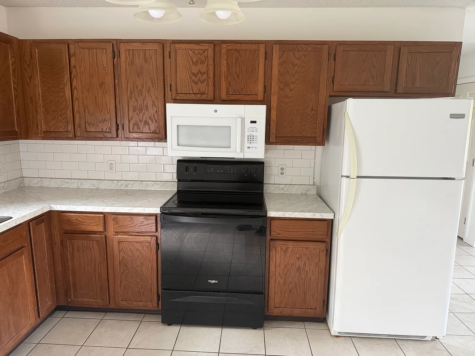3 bed, 1176 sqft, $1,695 — Photo 4