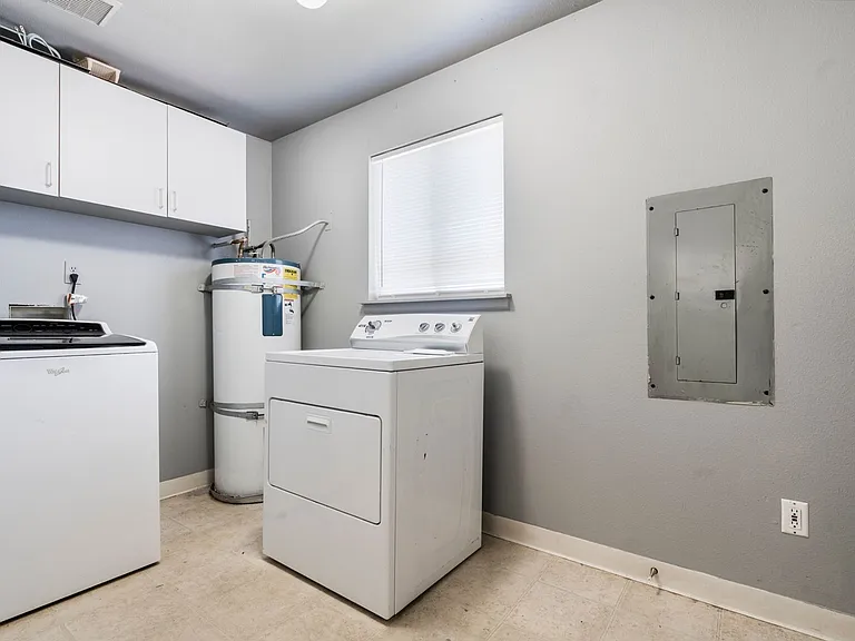 6815 S Warner St — Photo 13