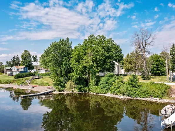 321 East Alburgh Road, Alburgh, VT 05440