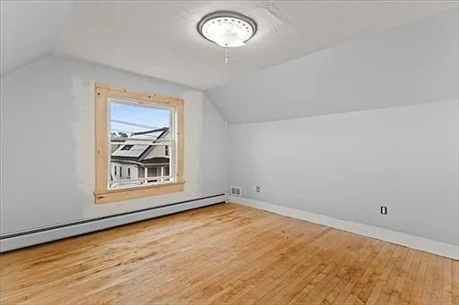 58 Calmar St #3 — Photo 10