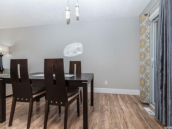 5th image of 1527 Junor Ave