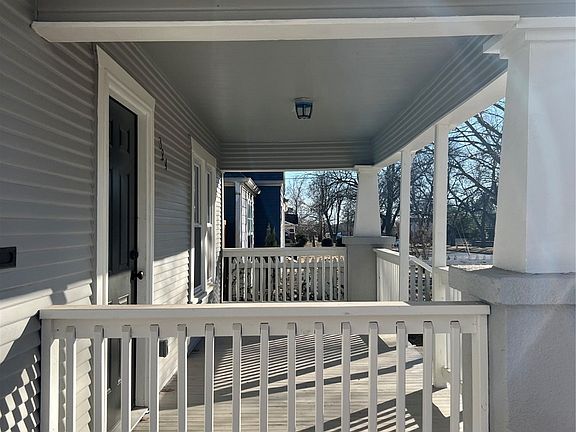 2nd image of 324 F St SW