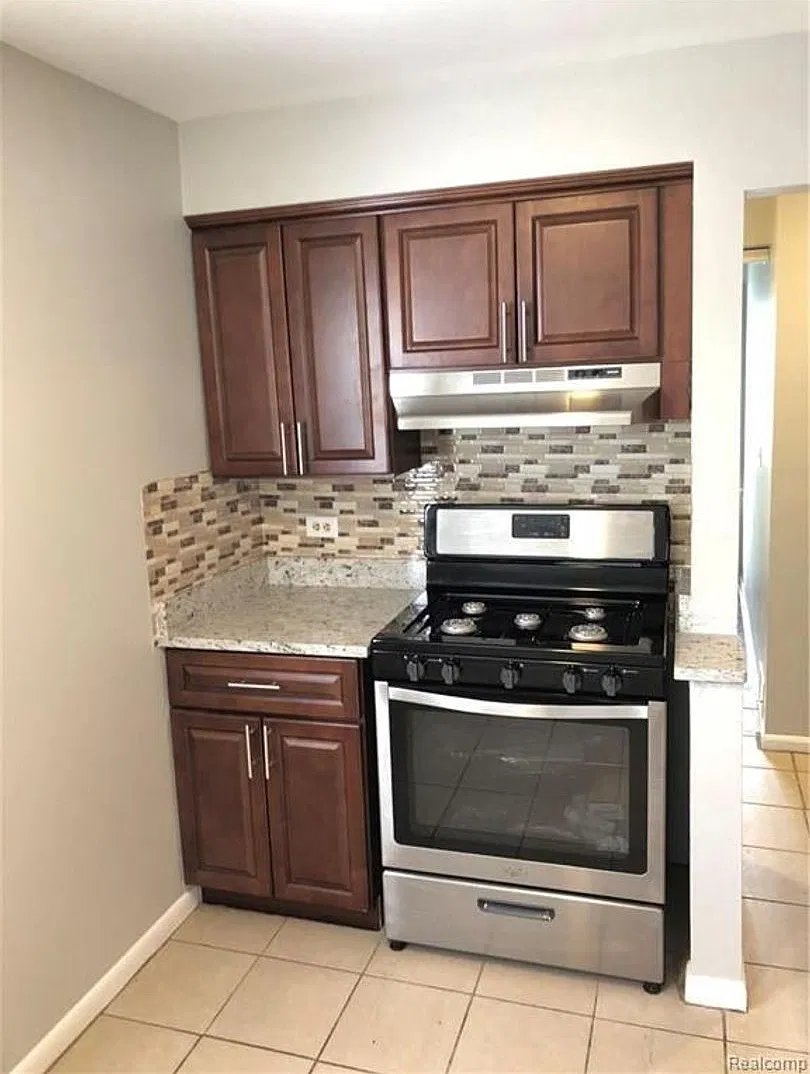 Charming 3-Bedroom Home with Private Yard in a Prime Location! — Photo 2