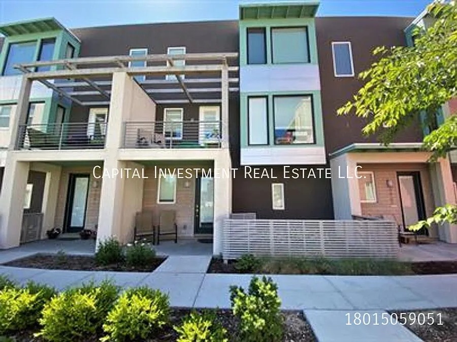 4943 W Daybreak Pkwy