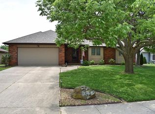 3356 W Tracy Ct, Springfield, MO 65807